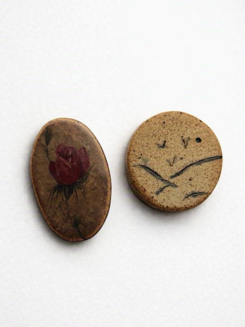 5/$25 Set of 2 Vtg Pins